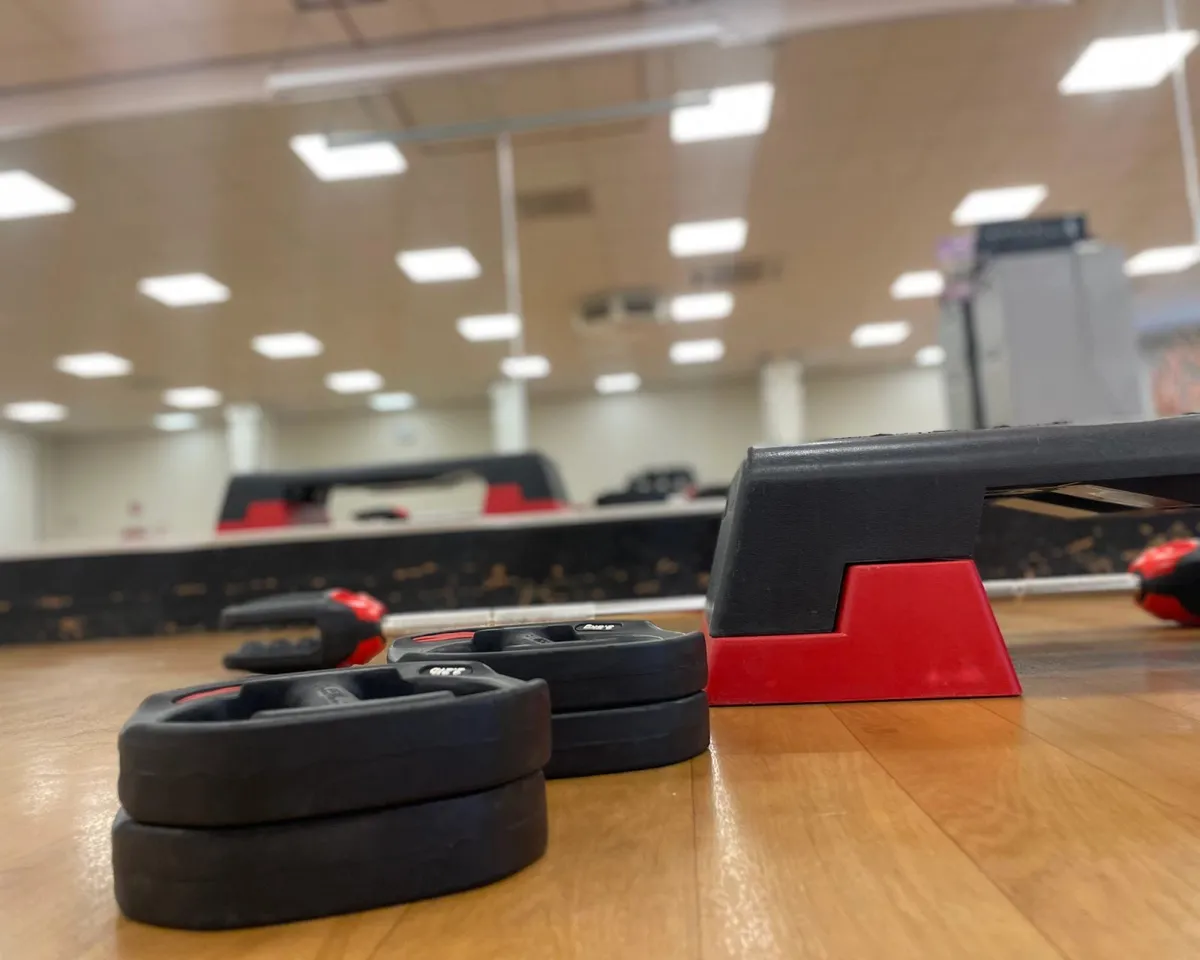 Groepsles in de aerobicszaal